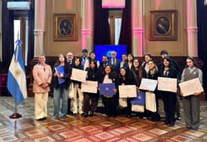 La próxima gobernadora de Salta se reunió con estudiantes